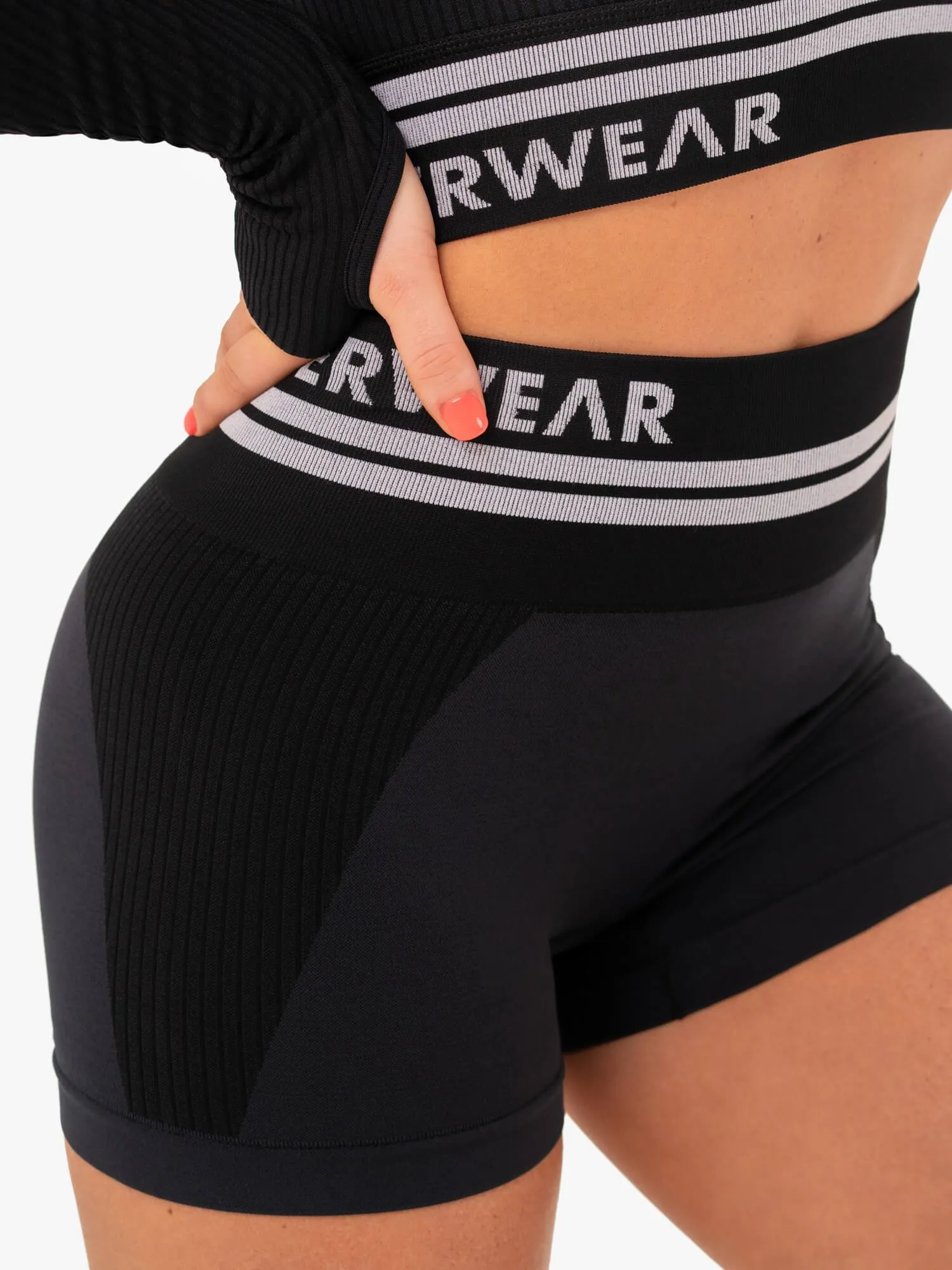 Freestyle Seamless High Waisted Shorts - Black