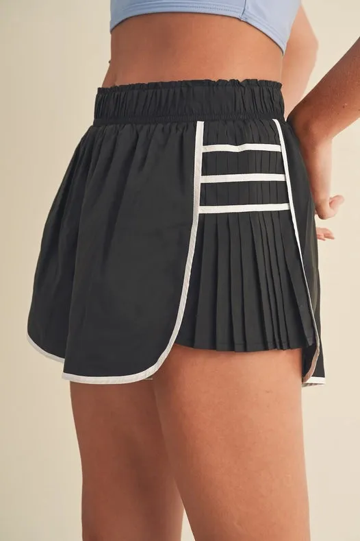 On Point Shorts Black